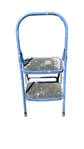 lot 637 image: Blue Metal 2-Step Folding Step Stool with Handle