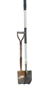 lot 646 image: Garden Spade and Long-Handle Shovel Set