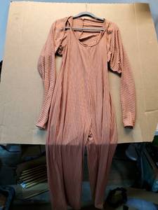 lot 46555 image: Womens Pleated Ribbed Jumpsuit with Bolero Shrug L - Retail $25