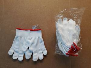lot 46578 image: White Knit Work Gloves with Red Cuff �� 5 Pair - Retail $8