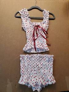 lot 46637 image: Womens Polka Dot Ruffle Two-Piece Lounge Set M - Retail $18