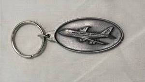lot 77 image: Air Force One Andrews AFB MD Pewter Keychain
