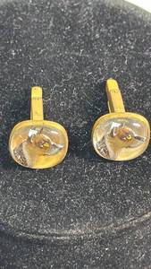 lot 89 image: Fox Head Reverse Painted Crystal Cufflinks