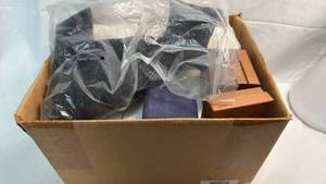 lot 102 image: Bulk Lot of Jewelry Gift Boxes & Pillows