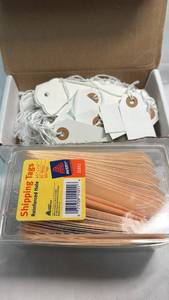 lot 113 image: Avery Shipping Tags Bulk Lot with String - Wired Reinforced Hole Tags Assorted Sizes