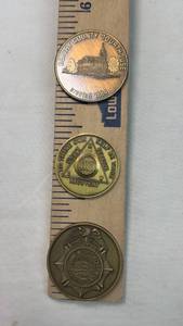 lot 128 image: Lot of 3 Brass Commemorative Coins & Tokens