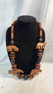 lot 206 image: African Safari Wood Carved Animal Beaded Necklace