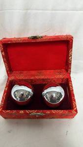 lot 209 image: Chinese Baoding Health Balls Set with Brocade Box
