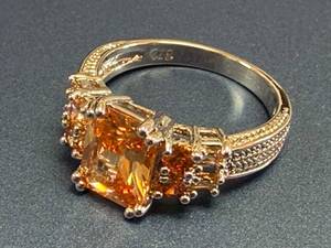 lot 124 image: Beautiful 925 silver cocktail ring