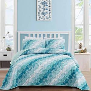 lot 21731 image: Dinjoy Summer Coastal Quilt Set King Size, Blue Green Ocean Beach Themed Bedding Set Seawave Seashell Conch Starfish Microfiber Lightweight Bedspread Coverlet Bed Set All Season (104x90 Inch)