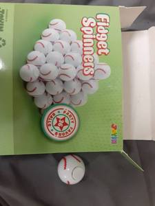 lot 464 image: Baseball Fidget Spinners Party Favors 36-Pack - Retail $12