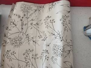 lot 503 image: Peel n Stick Floral Wall Paper - Retail $0