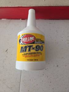 lot 513 image: Red Line 50304 MT-90 75W-90 GL-4 Manual Transmission and Transaxle Lubricant (MTL) 1 Quart - Retail $23
