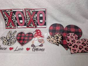 lot 1304 image: Valentines Day Heat Transfer Iron-On Decal Set- 3 ct