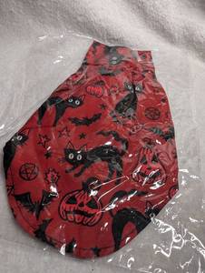 lot 1329 image: Halloween Print Pet Shirt XS - Red & Black Cat and Pumpkin Design