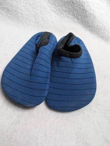 lot 1344 image: Kids Blue Striped Water Shoes