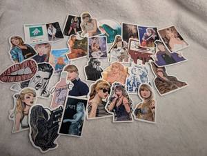 lot 1350 image: Taylor Swift Fan Sticker Pack - 30 ct