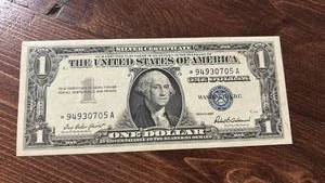 lot 60582 image: 1957 US $1 Silver Certificate Star Note