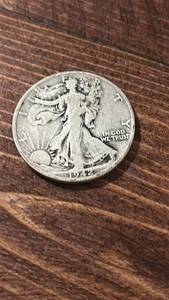 lot 60588 image: 1942 Walking Liberty Silver Half Dollar
