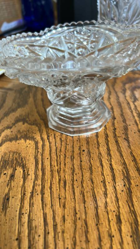 lot 865 image: Cut Crystal Glass Footed Compote Bowl