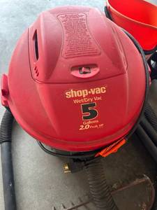 lot 224 image: Shop-Vac 5 Gallon 2.0 Peak HP WetDry Vacuum