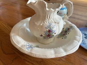 lot 242 image: Ceramic Pitcher and Basin Set with Floral Design