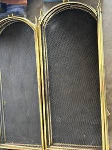 lot 267 image: Brass Folding Fireplace Screen with Mesh Panels