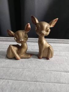 lot 5508 image: Ceramic Deer Figurines Shaker Set