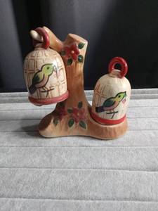 lot 5515 image: Ceramic Salt and Pepper Shakers with Tree Branch Holder