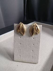 lot 50351 image: Trifari Gold-Tone Leaf Clip-On Earrings with Amber Rhinestones