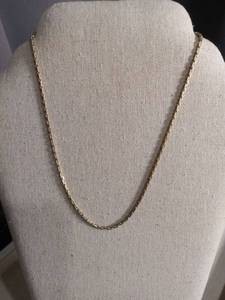 lot 50370 image: Gold-Tone Box Chain Necklace with Pearl Clasp