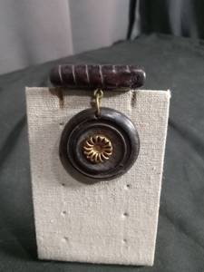 lot 50373 image: Purple Stone Bar Brooch with Dangling Button Pendant