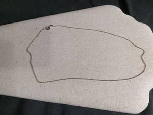 lot 50390 image: Delicate Silver-Tone Thin Cable Chain Necklace