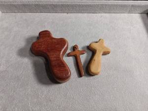 lot 50404 image: Set of 3 Wooden Cross Religious Items