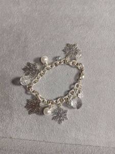 lot 50416 image: Silver-Tone Snowflake and Pearl Charm Bracelet