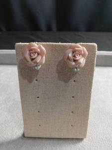 lot 50429 image: Pink Rose Flower Clip-On Earrings