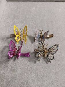 lot 50439 image: Decorative Butterfly Hair Clips Set of 4