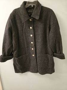 lot 50824 image: Bernardo Essentials Lambswool Wool Blend Jacket XL