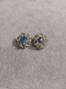 lot 6034 image: Silver-Tone Blue Aurora Borealis Crystal Swirl Clip-On Earrings