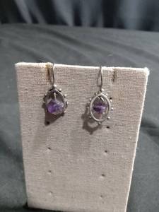 lot 6055 image: Sterling Silver Amethyst Drop Earrings