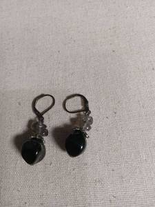 lot 6064 image: Black Stone and Crystal Chip Lever Back Drop Earrings