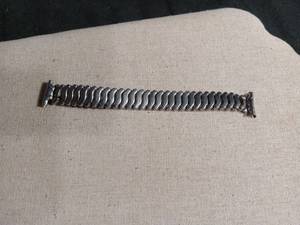 lot 6077 image: Silver-Tone Expansion Watch Band