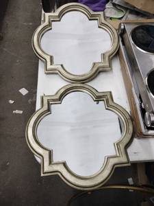 lot 62166 image: Hooker Furniture 5637-50001-SLV 37-12 x 37-12 Flat Wood Framed Accent Mirror - - German Silver Foil - Set of 2