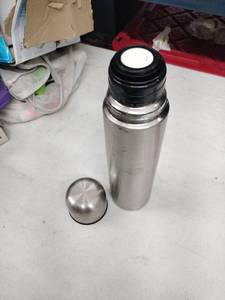 lot 62170 image: Stainless Vacuum Insulated Water Bottle Leak Proof Travel Outdoor Sports