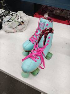 lot 62178 image: Roller Derby Pixie adjustable girls roller skates - 3-6Y