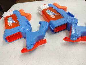 lot 62206 image: Nerf Super Soaker Flip Fill water blasters