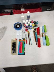 lot 62216 image: Lot of Craft Supplies