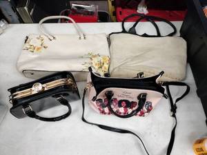 lot 62245 image: Set of 4 PursesHandbags