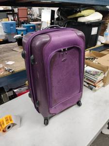 lot 62280 image: Samsonite 23 Purple Hardshell Traveling Spinner Rolling Handle Luggage Bag