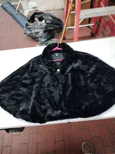 lot 59351 image: Nina Leonard Black Faux Fur Shawl - 2X